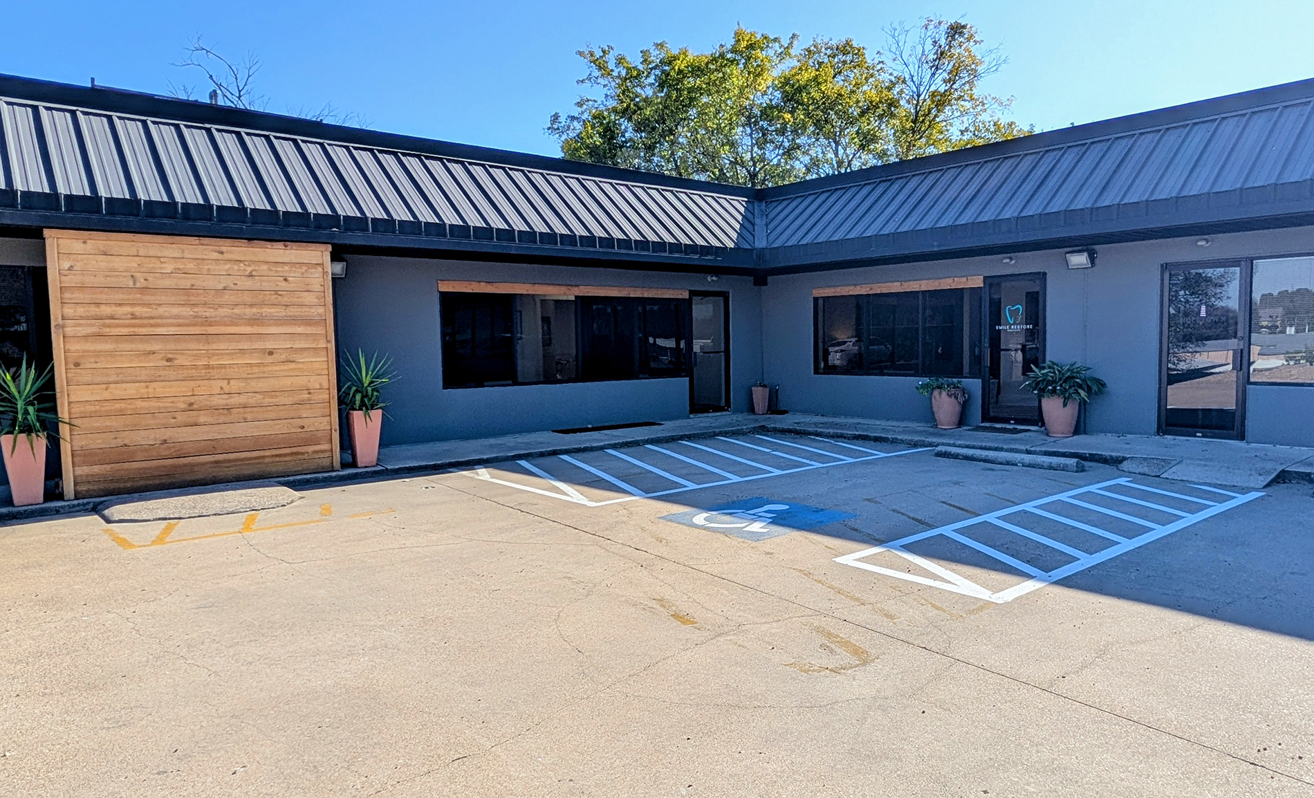 Smile Restore Dentistry | Implant Dentistry, Dental Lab and All-on-6 reg 